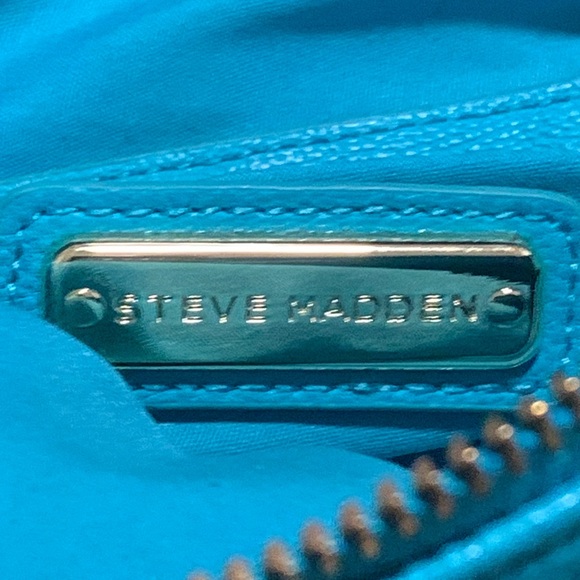 STEVE MADDEN TURQUOISE SHOULDER BAG. - Picture 5 of 10